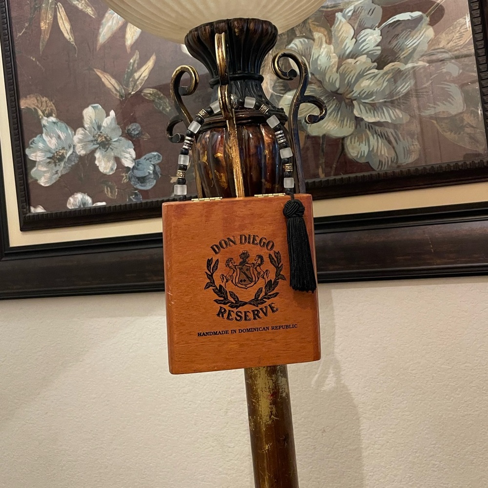 Vintage Don Diego Reserve please check all picture of condition